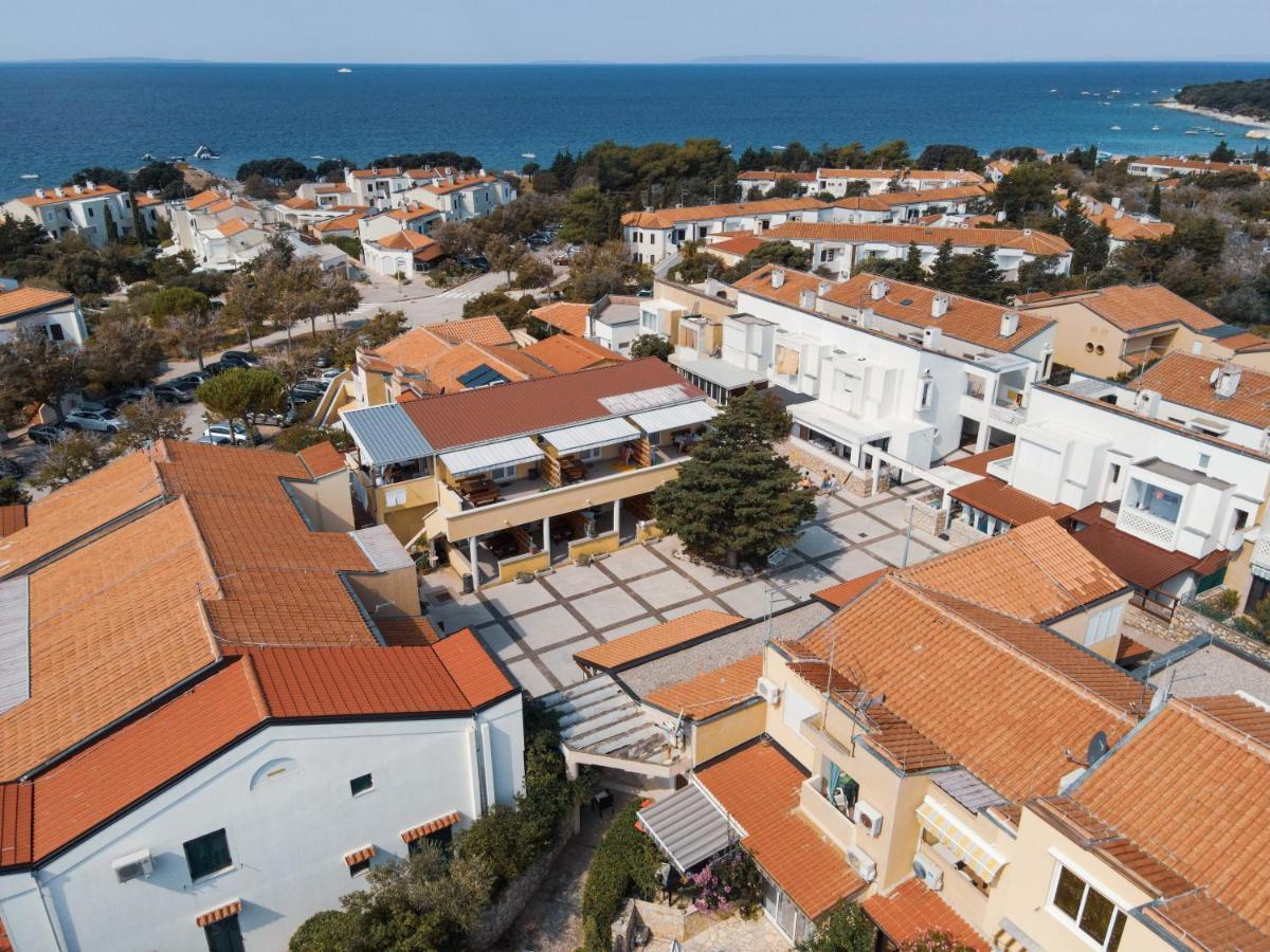 Guesthouse Lastavica Novaglia Esterno foto