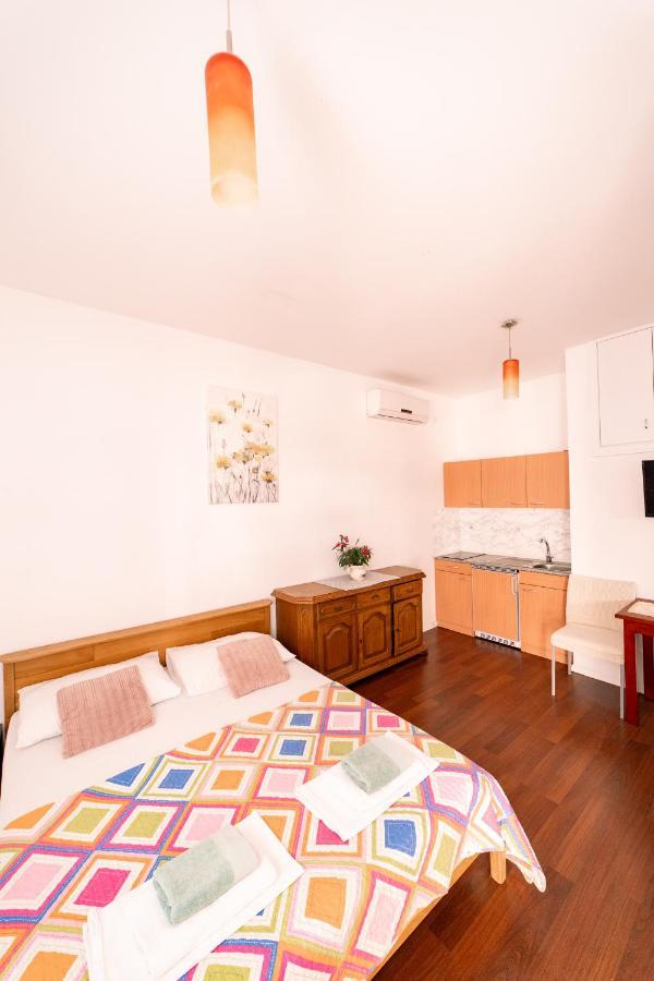 Guesthouse Lastavica Novaglia Esterno foto