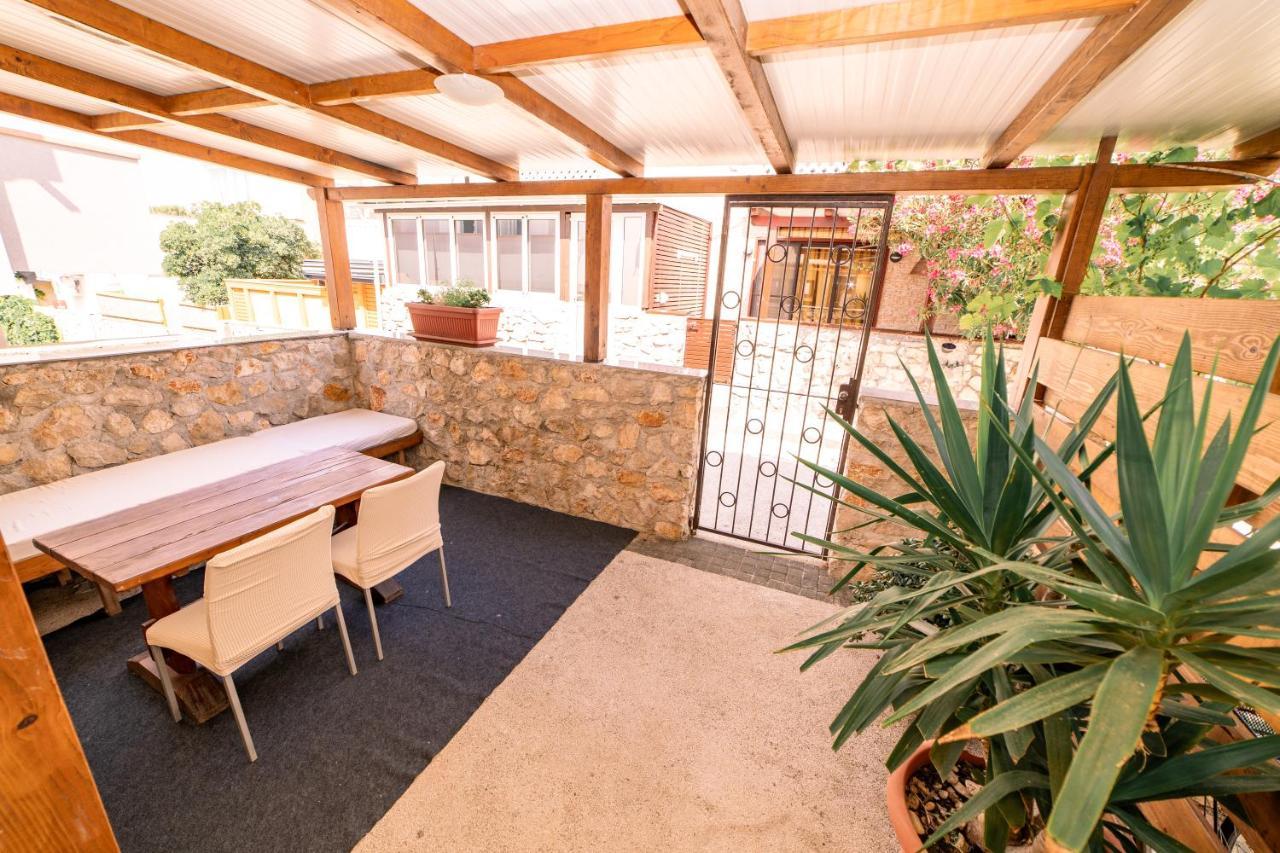 Guesthouse Lastavica Novaglia Esterno foto