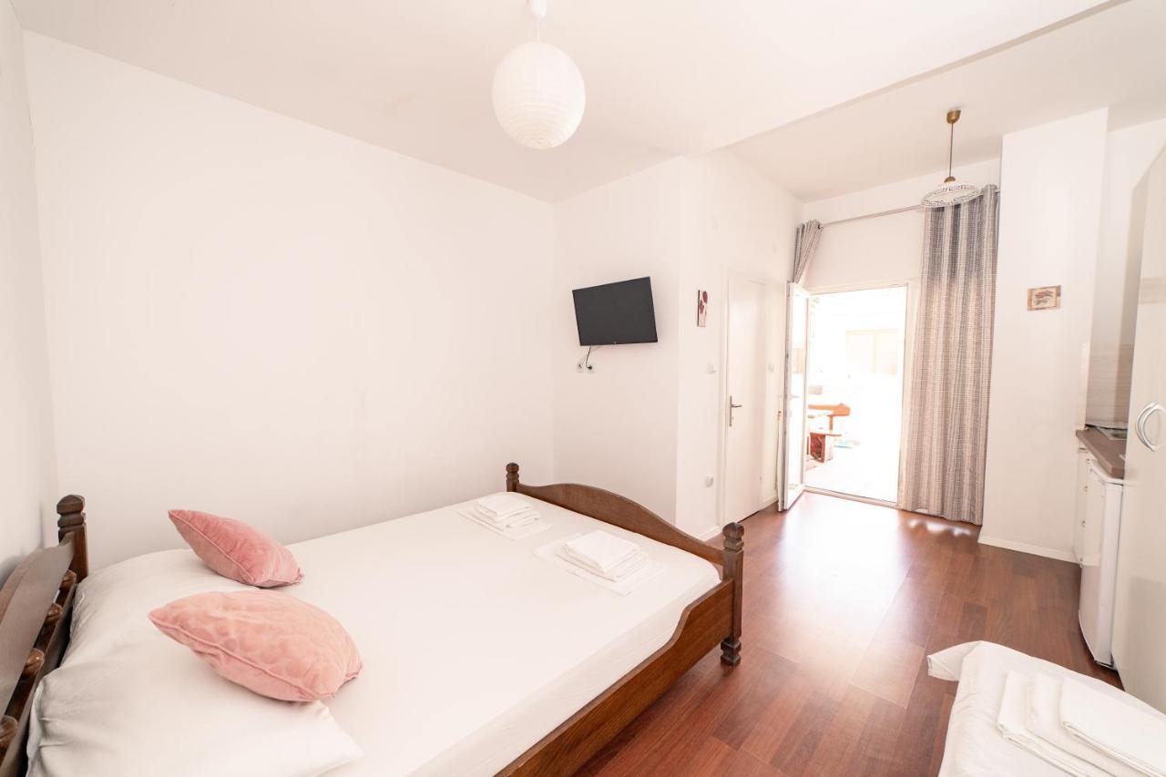 Guesthouse Lastavica Novaglia Esterno foto