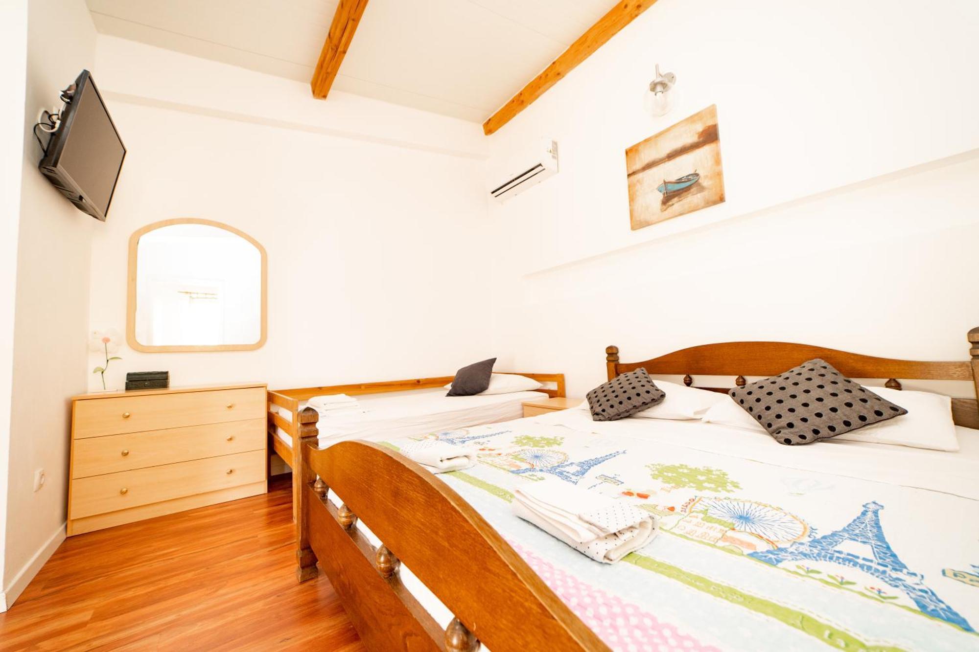 Guesthouse Lastavica Novaglia Esterno foto